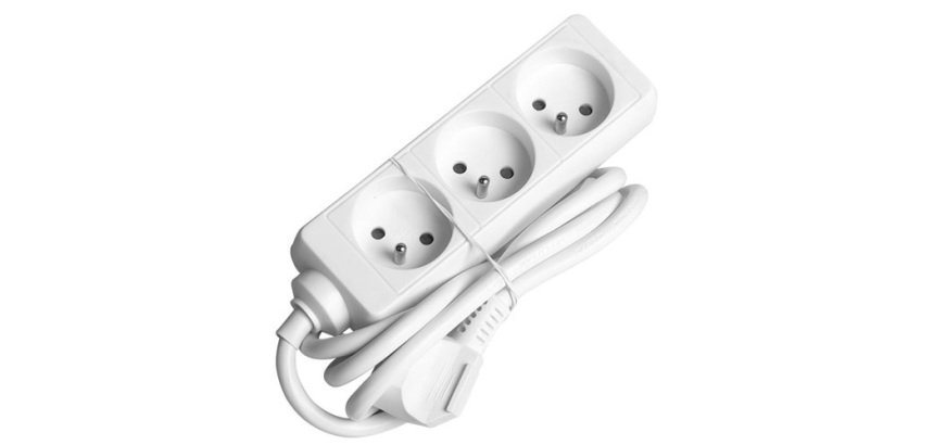 Bloc multiprises 3 prises 2P+T - 1.5 m - blanc