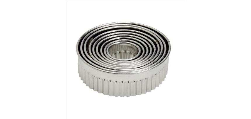 Découpoir rond cannelé de 9 emporte pièces Inox