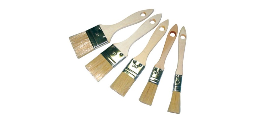 Lot de 5 pinceaux plat manche bois