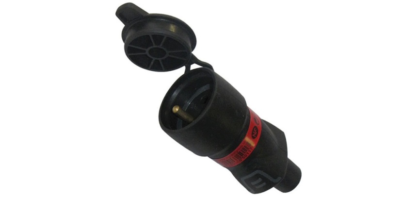 Fiche caoutchouc avec terre 16 A - femelle - avec volet de protection - IP