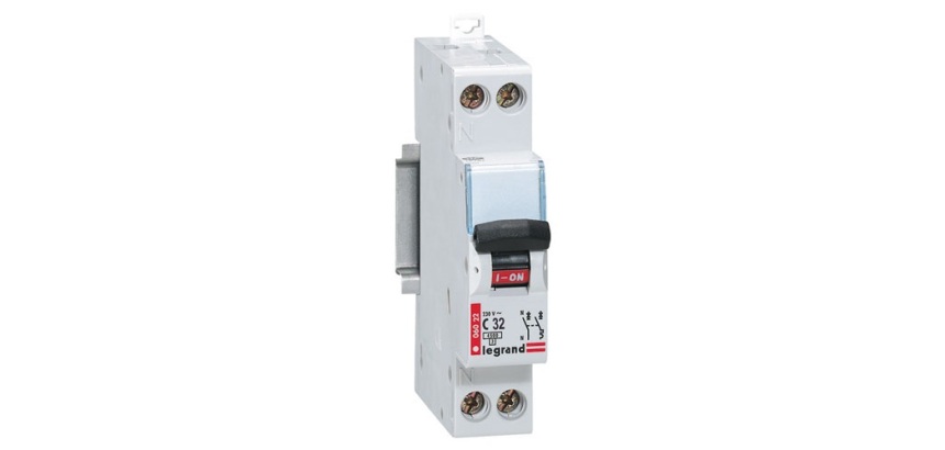 Disjoncteur phase + neutre - raccordement direct par peigne - 230V - 32 A