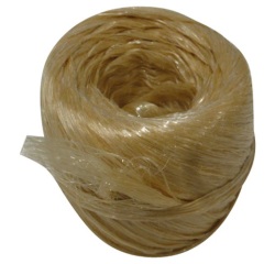 Raphia synthetique beige pelote 100gr 40m env. cavalier