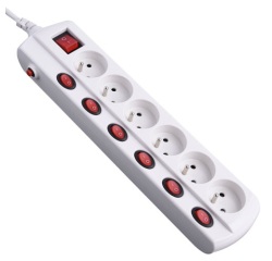 Bloc multiprises 6 prises 2P+T - avec interrupteur déporté  - L : 1.5 m - b