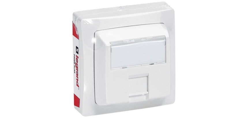 Prise  - RJ45 - CAT5E FTP - complet - en saillie - blanc