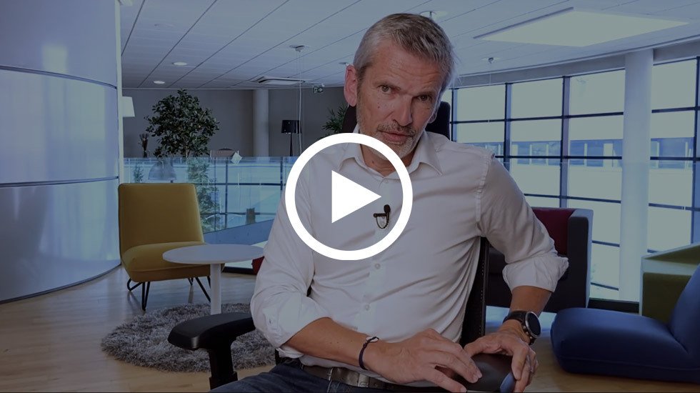 Chaises de bureau : les différents types d'accoudoirs