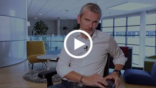 Chaise de bureau : les différents types d'accoudoirs