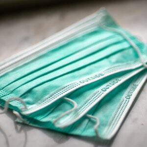 chirurgisch masker (Mika Baumeister)