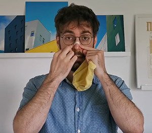Stoffen masker: voorkom dat uw bril beslaat m.b.v. een ijzerdraadje