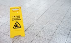 ENTRETENIR LES CARRELAGES EN FAÏENCE, EN GRÈS OU EN CÉRAMIQUE