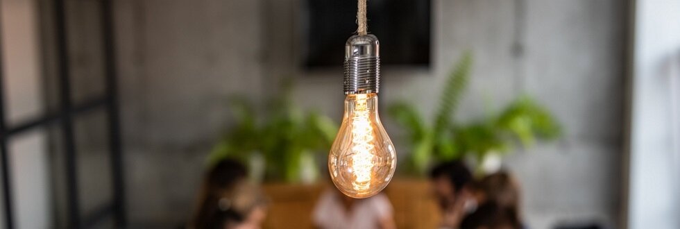 ¿Cómo elegir una lámpara de oficina ? Guía de compra